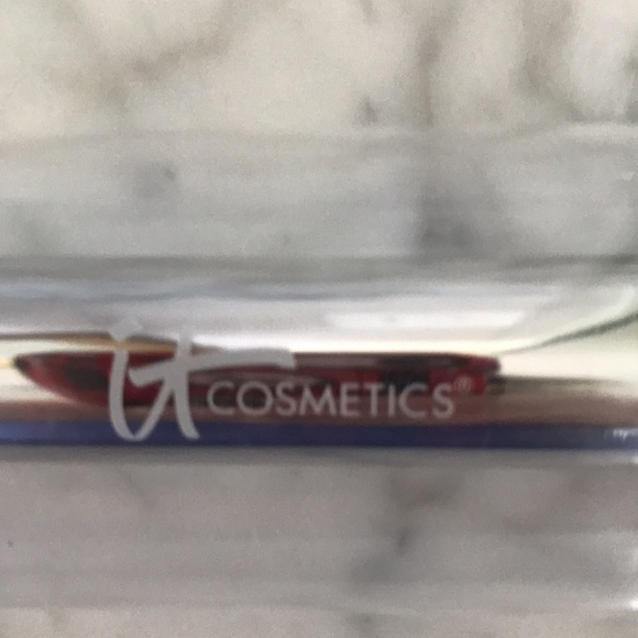 🎉Host Pick🎉 Heavenly LuxePaddle Foundation Brush - Picture 3 of 7